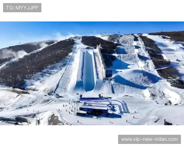 世界滑雪巡回赛在赛道设计上引入更多安全缓冲区减少事故风险，滑雪 赛事
